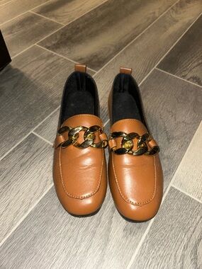 Women’s Tan Leather Slip-On Loafers with Gold Chain Accent